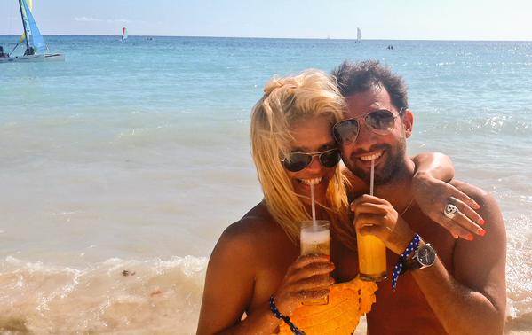 El eterno femenino de una imaginativa pintora