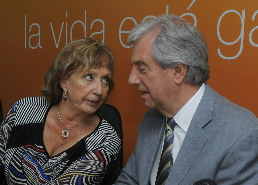 El eterno femenino de una imaginativa pintora