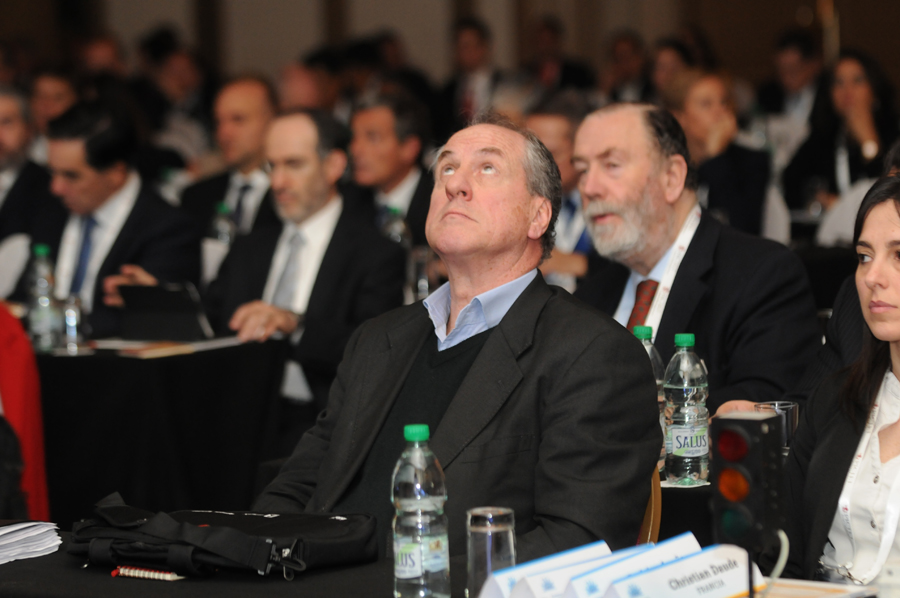 El eterno femenino de una imaginativa pintora