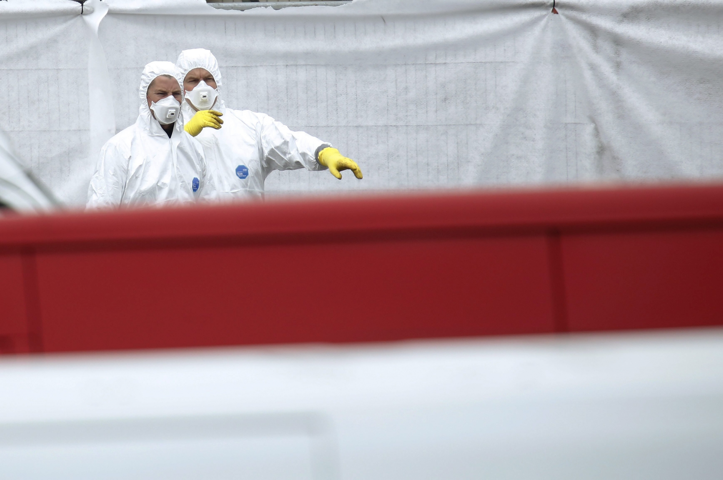 El eterno femenino de una imaginativa pintora