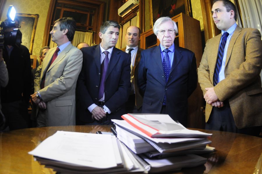 El eterno femenino de una imaginativa pintora