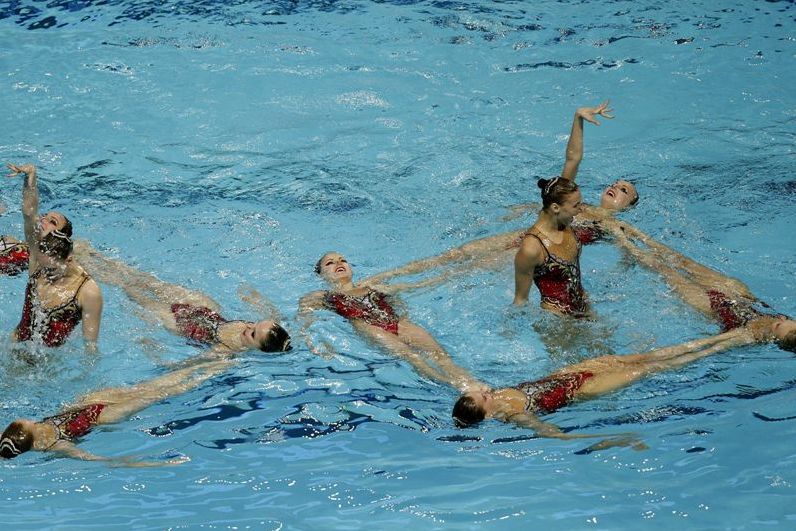 El eterno femenino de una imaginativa pintora