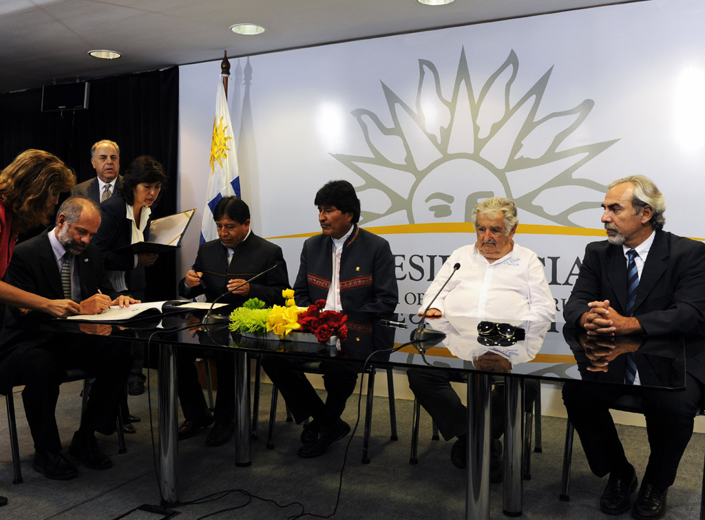 Evo Morales junto a José Mujica. Foto: Presidencia