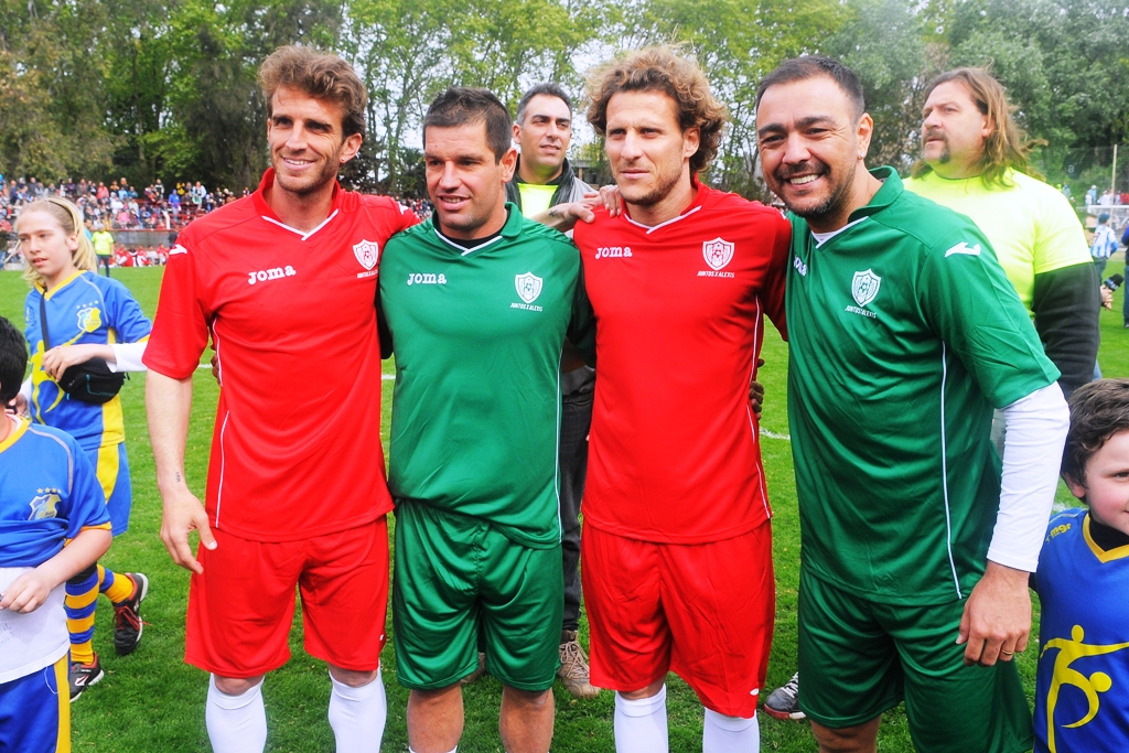 El eterno femenino de una imaginativa pintora