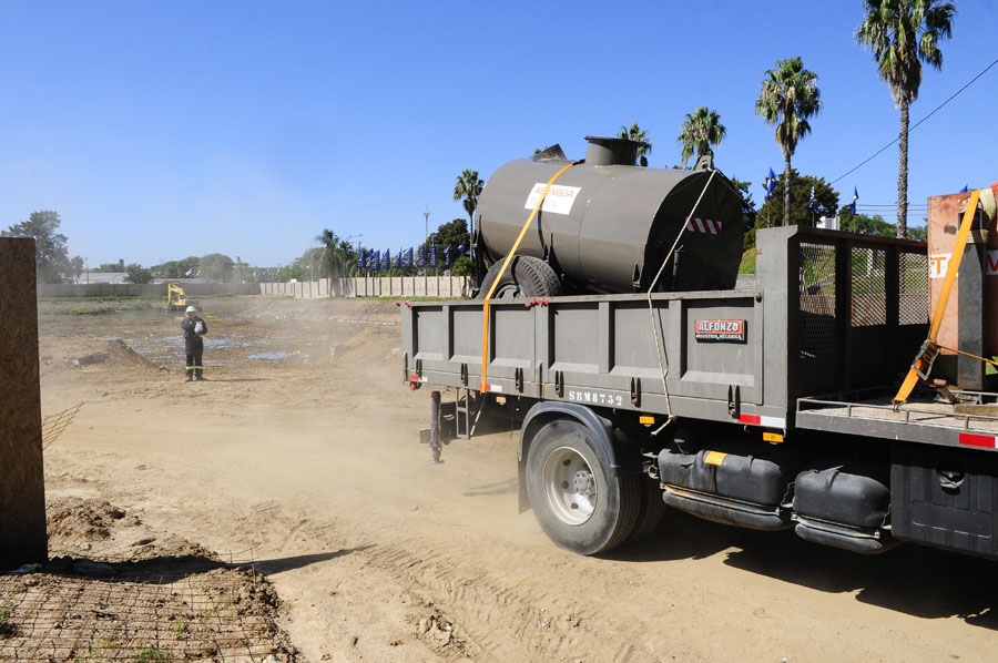 El eterno femenino de una imaginativa pintora