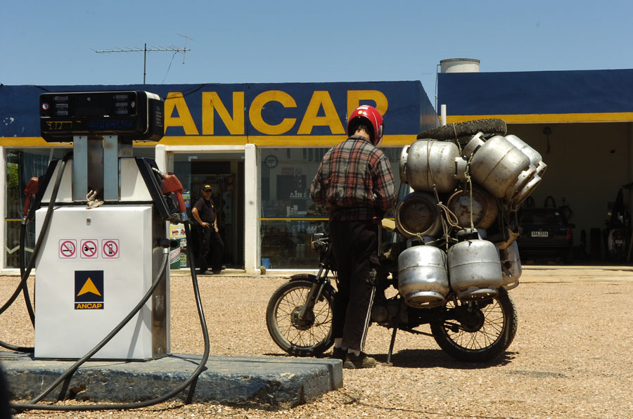 El eterno femenino de una imaginativa pintora