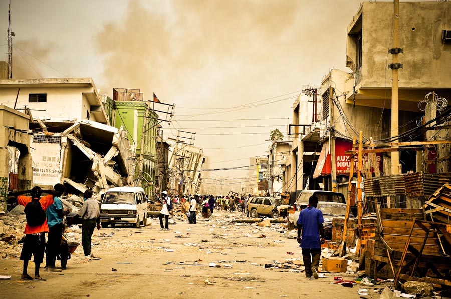 El eterno femenino de una imaginativa pintora