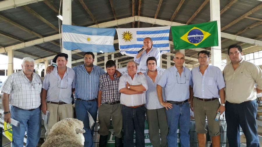 El eterno femenino de una imaginativa pintora