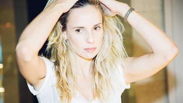 El eterno femenino de una imaginativa pintora