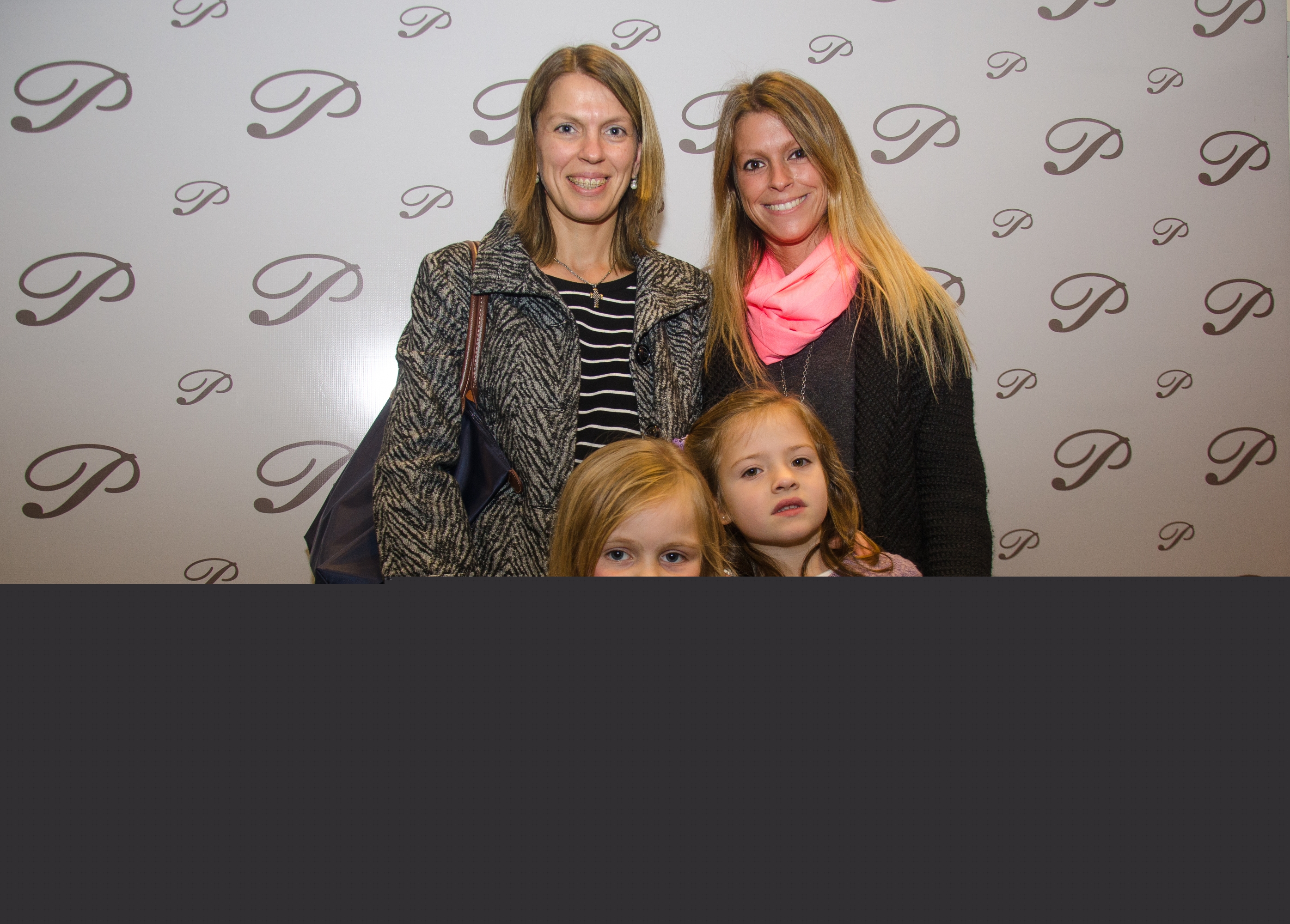 Andrea y Ximena Solorzano, Clara y Sofía Martínez, Victoria Pérez.