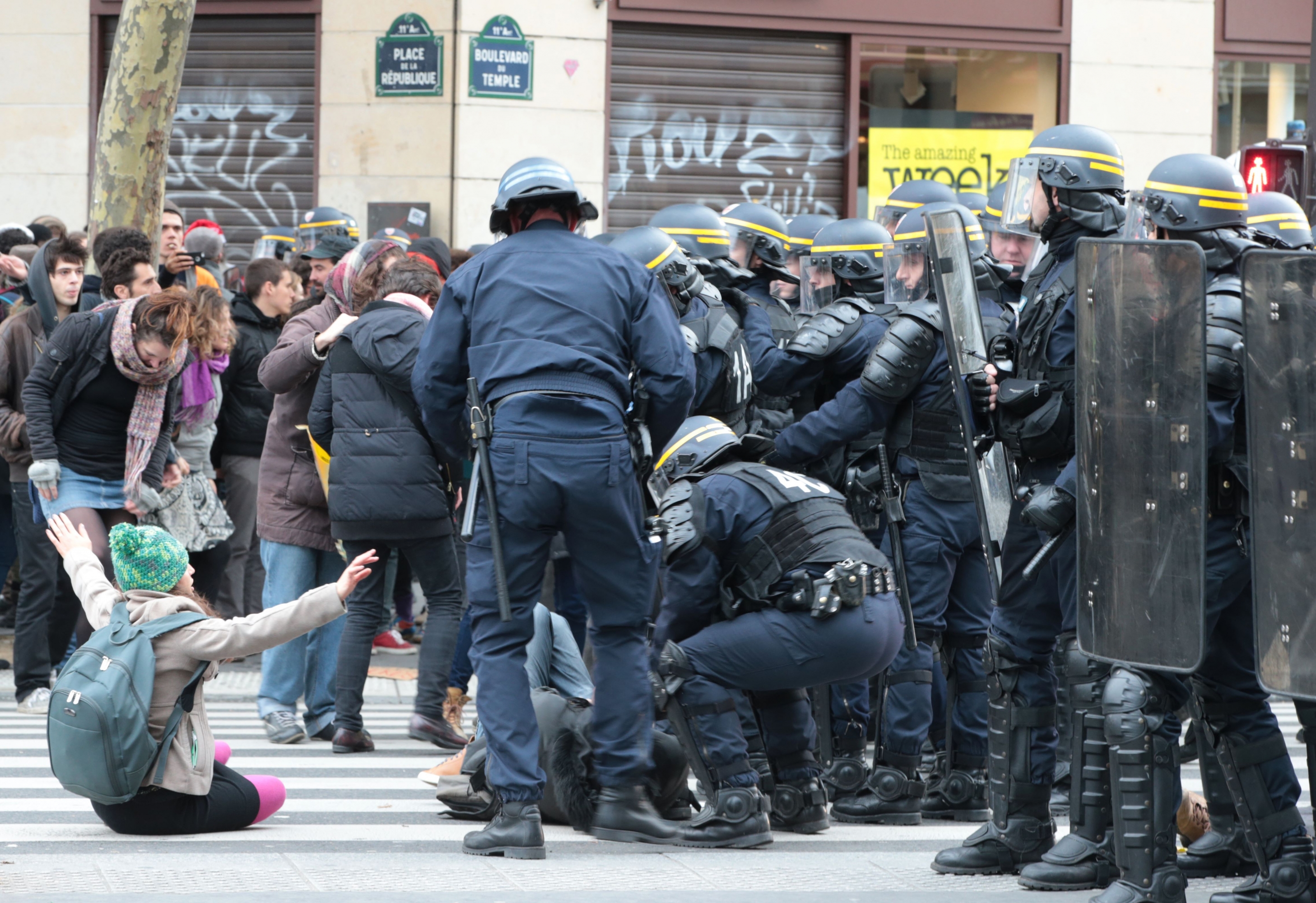 Incidentes en París durante manifestación vinculada al cambio climático. Foto: AFP