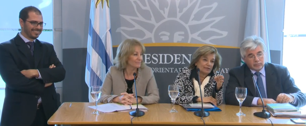 El eterno femenino de una imaginativa pintora