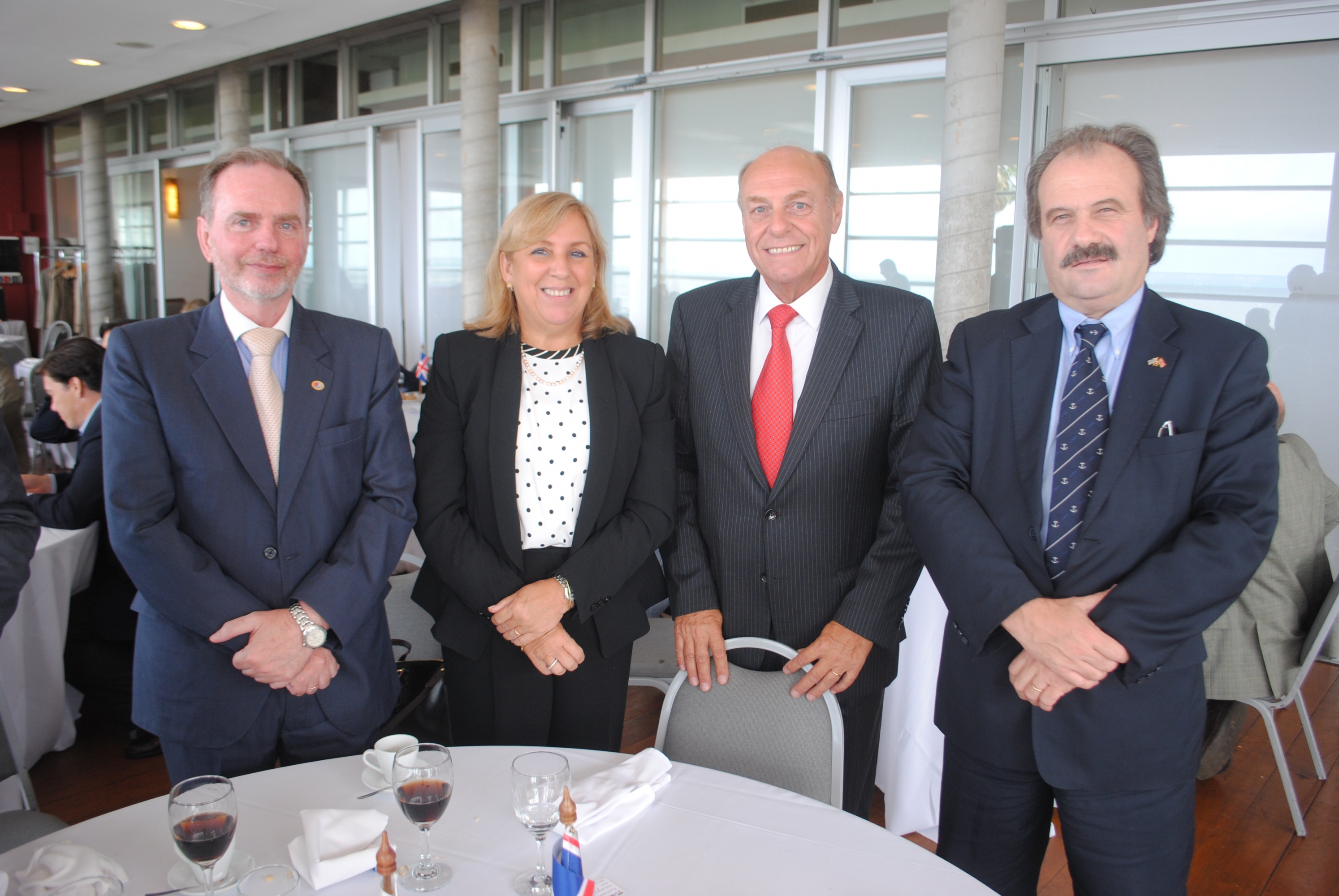 Roberto Lynn, Graciela Reybaud, Daniel Varese, Alfredo Ferriolo.