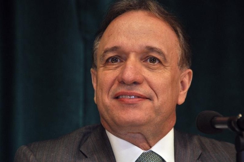 El eterno femenino de una imaginativa pintora