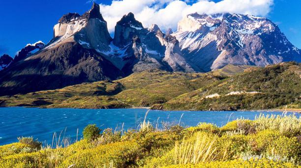 Chile ofrece una amplia gama de actividades, tours de aventura a la Patagonia Chilena, navegar en kayaks en el lago Tagua Tagua o relajarse en Pucón en el hotel Vira Vira Hacienda. Foto: Wikicommons