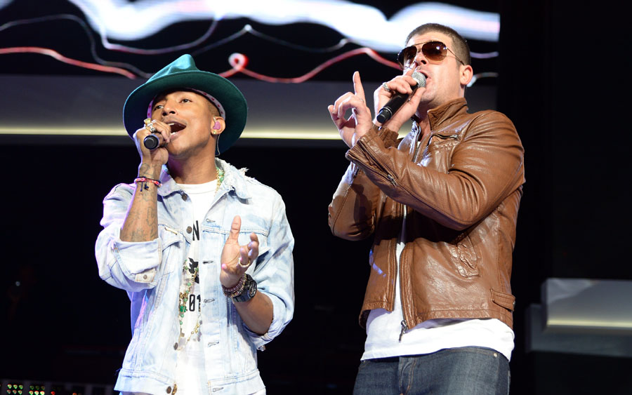 El eterno femenino de una imaginativa pintora