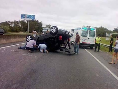 El eterno femenino de una imaginativa pintora