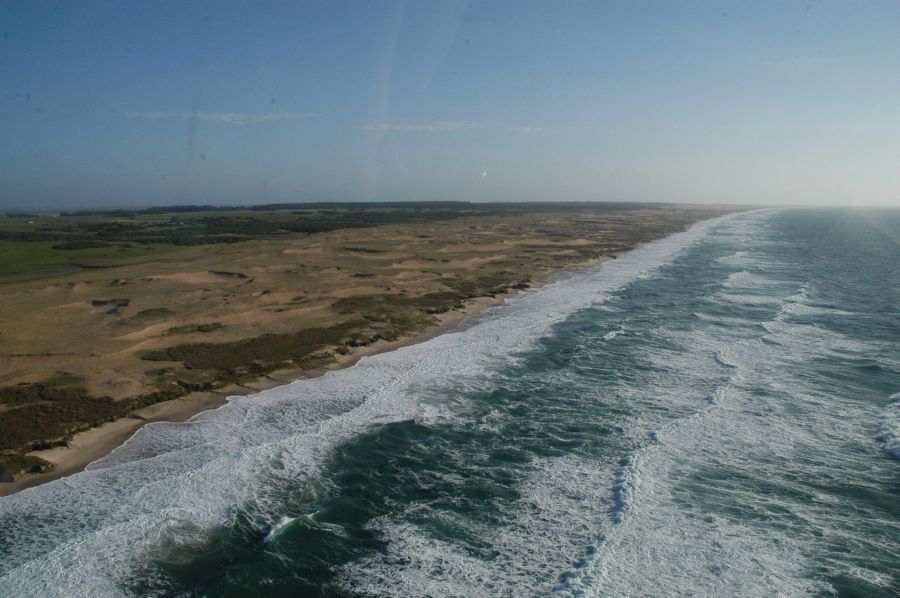 El eterno femenino de una imaginativa pintora