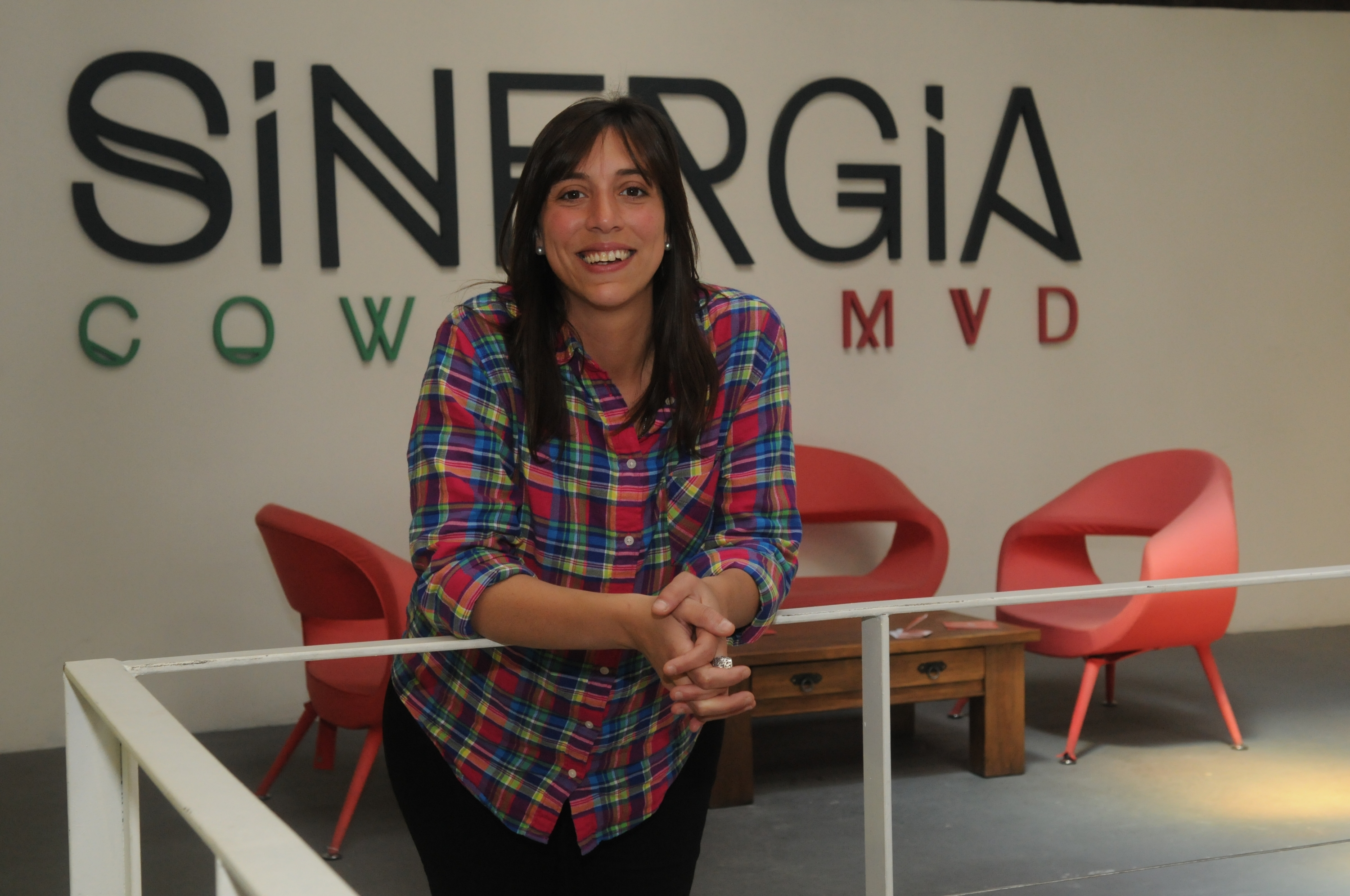 El eterno femenino de una imaginativa pintora