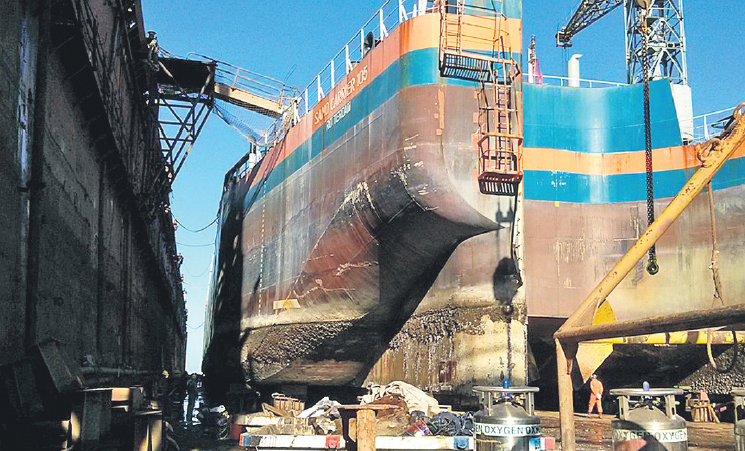 El eterno femenino de una imaginativa pintora