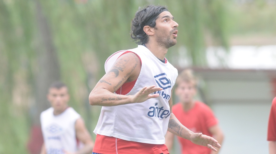 El eterno femenino de una imaginativa pintora