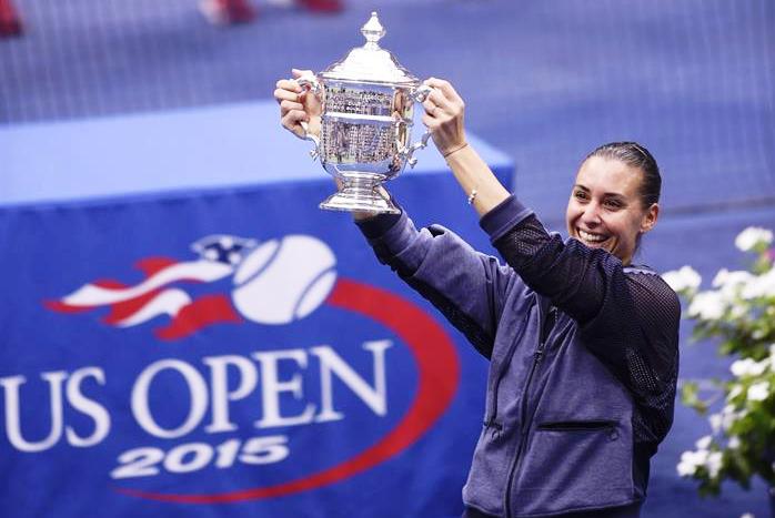 El eterno femenino de una imaginativa pintora