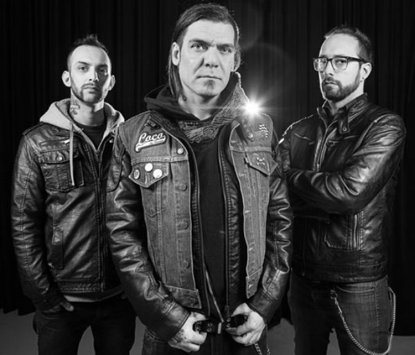 El eterno femenino de una imaginativa pintora