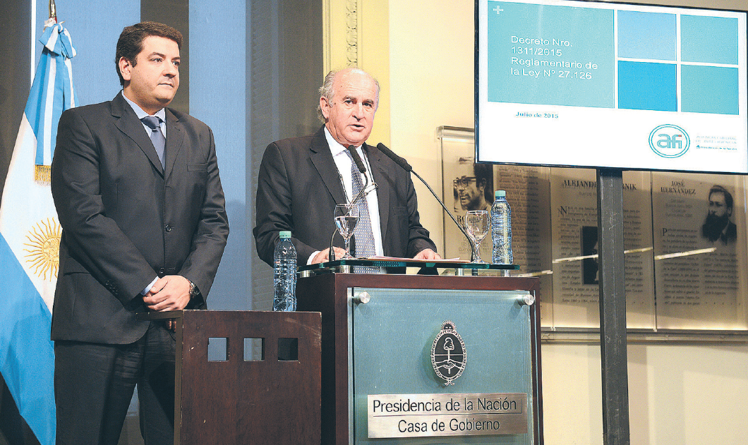 El eterno femenino de una imaginativa pintora