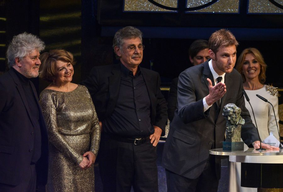 El eterno femenino de una imaginativa pintora