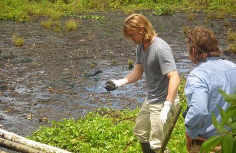 El eterno femenino de una imaginativa pintora