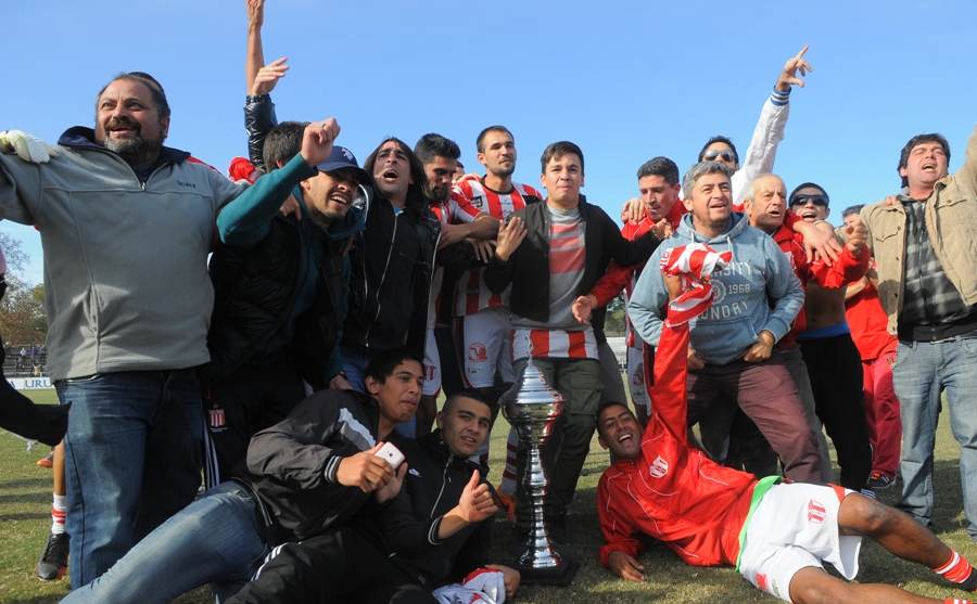 El eterno femenino de una imaginativa pintora