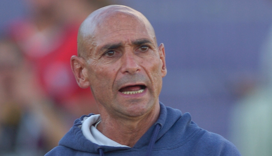 El eterno femenino de una imaginativa pintora