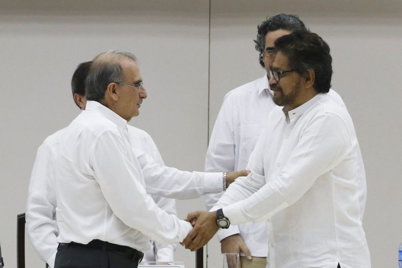 El eterno femenino de una imaginativa pintora