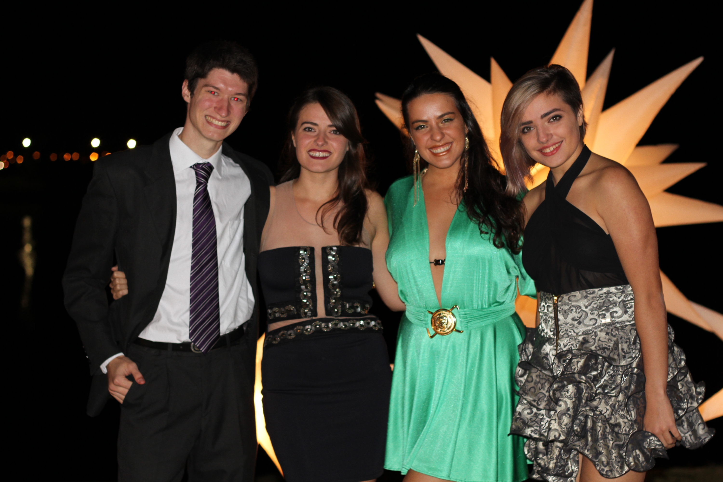 Francisco Quagliotti, Camila, Sofía y Victoria Duarte.