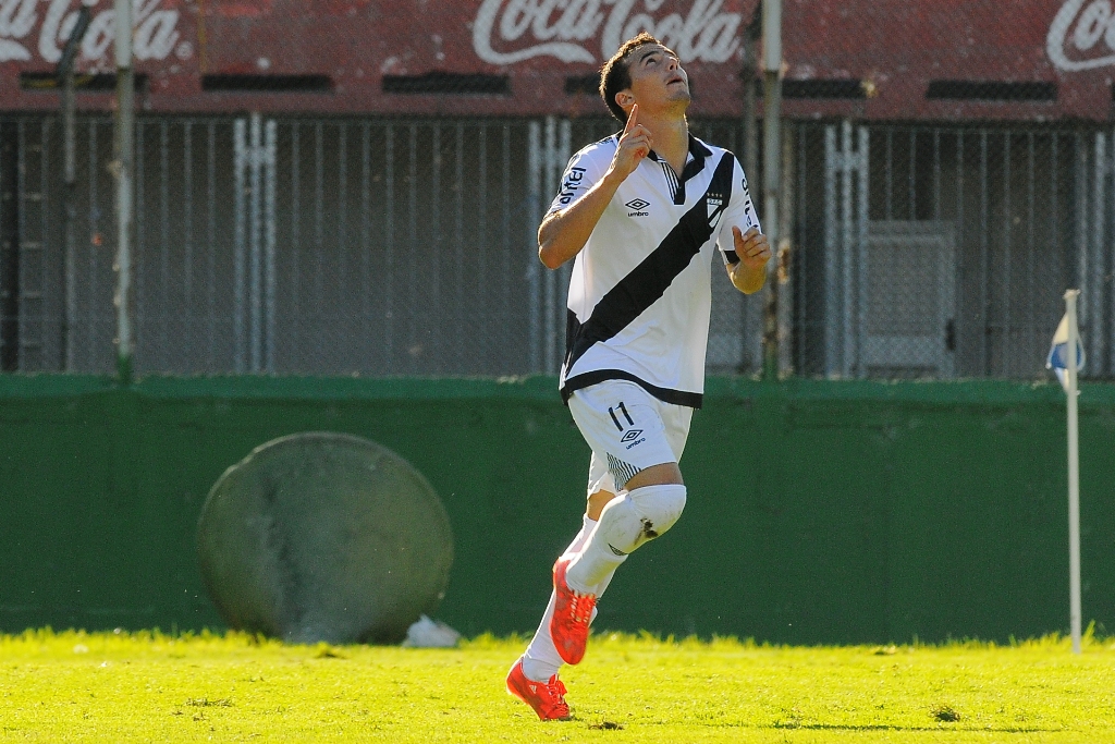 El eterno femenino de una imaginativa pintora