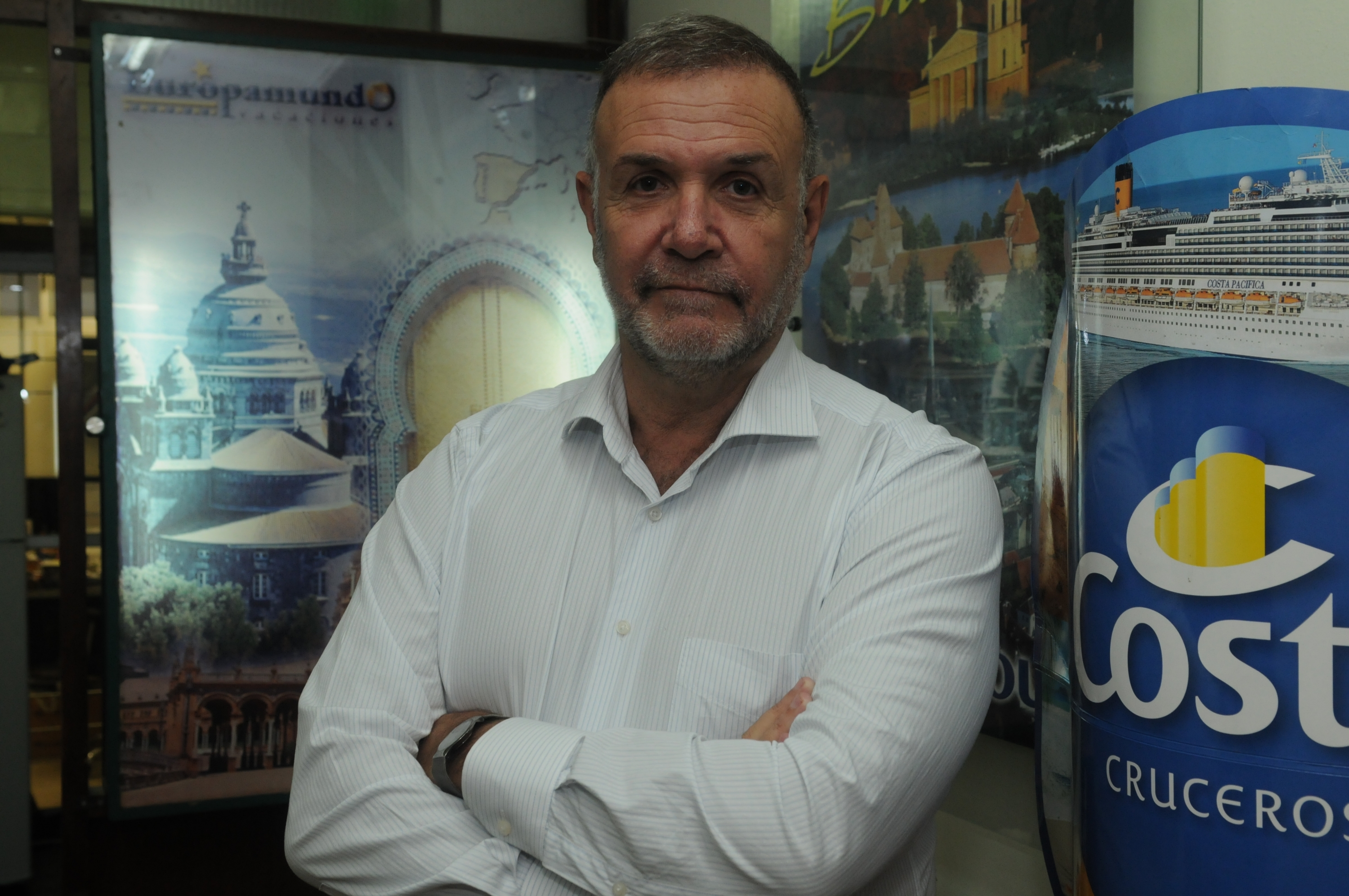 El eterno femenino de una imaginativa pintora