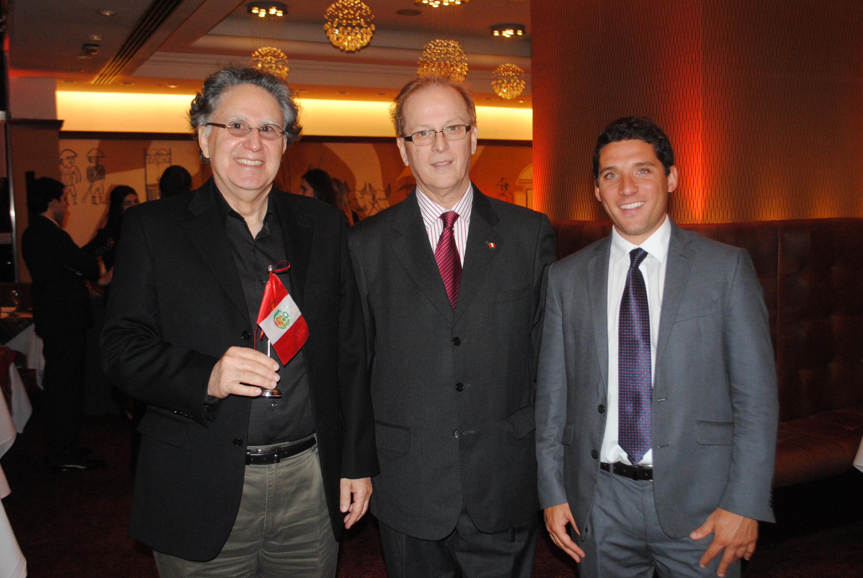 Bruno Podestá, embajador de Perú Bruno Arzubiaga, Sebastián Spagnuolo.