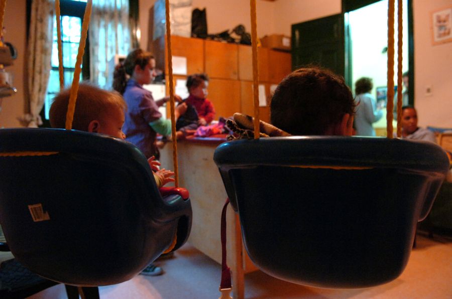 El eterno femenino de una imaginativa pintora