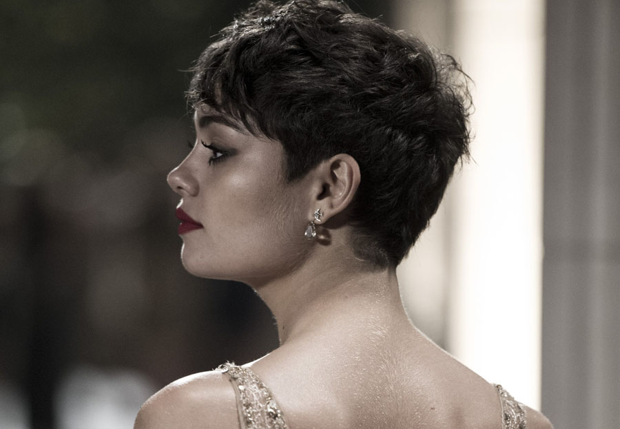 El eterno femenino de una imaginativa pintora