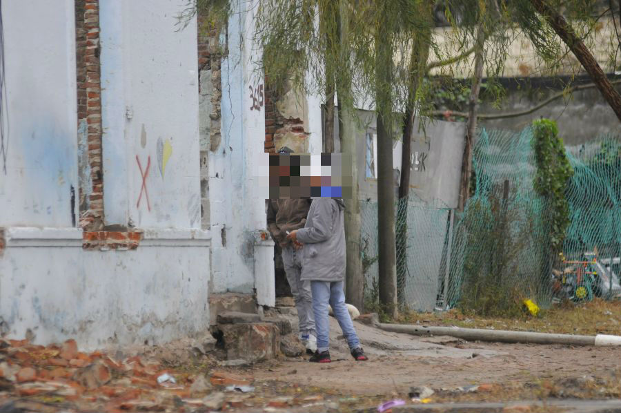 Vecinos se quejan que las demoliciones generan más robos. Foto: L.Carreño.