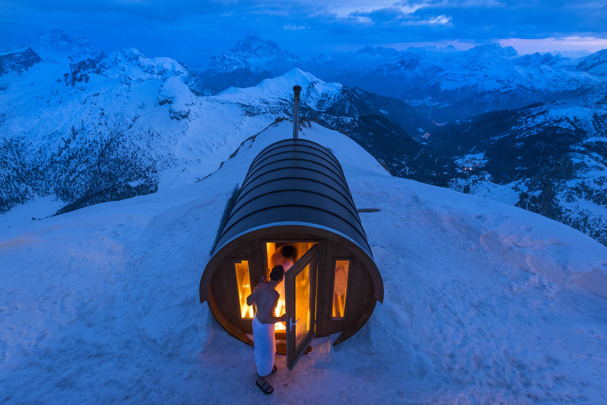 Mención: Un sauna a 2.800 metros de altura en los Alpes italianos. Foto: Stefano Zardini.