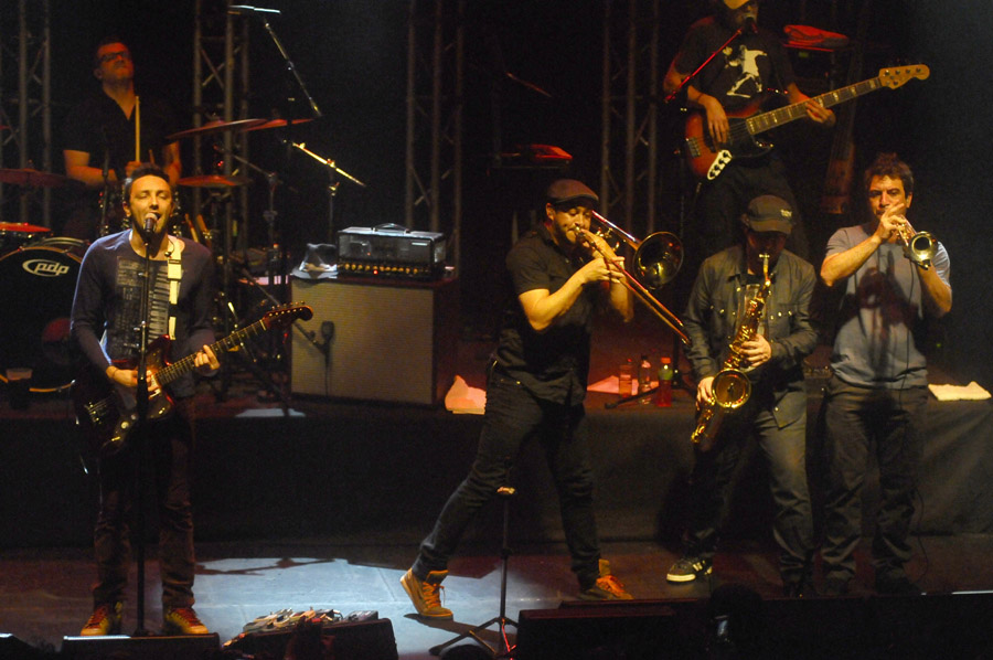 El eterno femenino de una imaginativa pintora