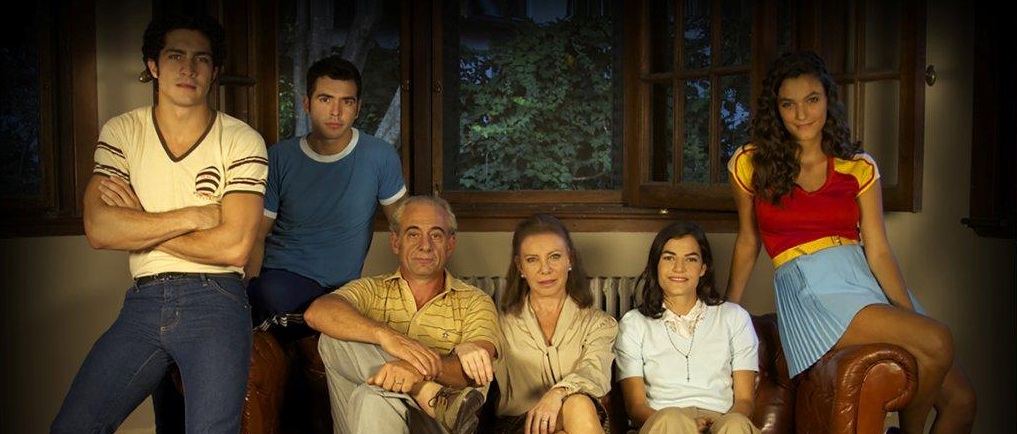 La familia Puccio según la versión de Luis Ortega para la pantalla chica.