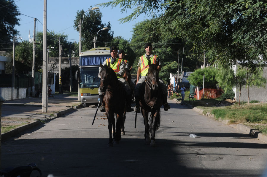 El eterno femenino de una imaginativa pintora