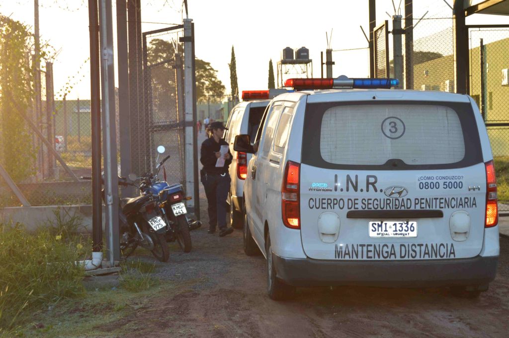 Traslado de presos en Mercedes de la cárcel céntrica a la nueva en las afueras de la ciudad, el 6 de febrero de 2015. Foto: Daniel Rojas.