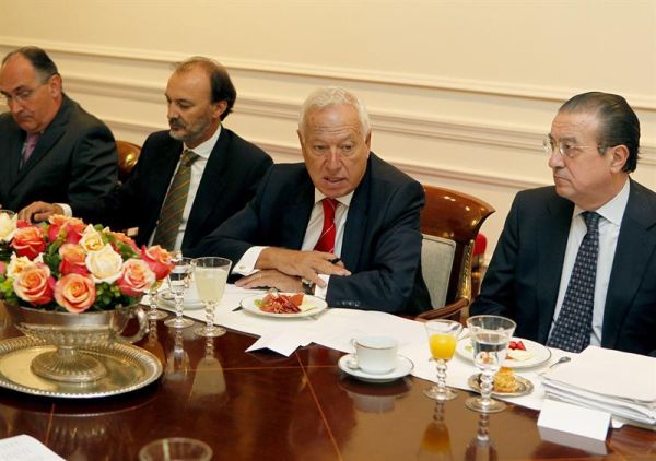 El eterno femenino de una imaginativa pintora