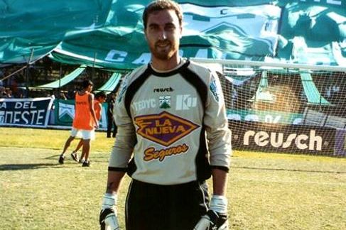 El eterno femenino de una imaginativa pintora