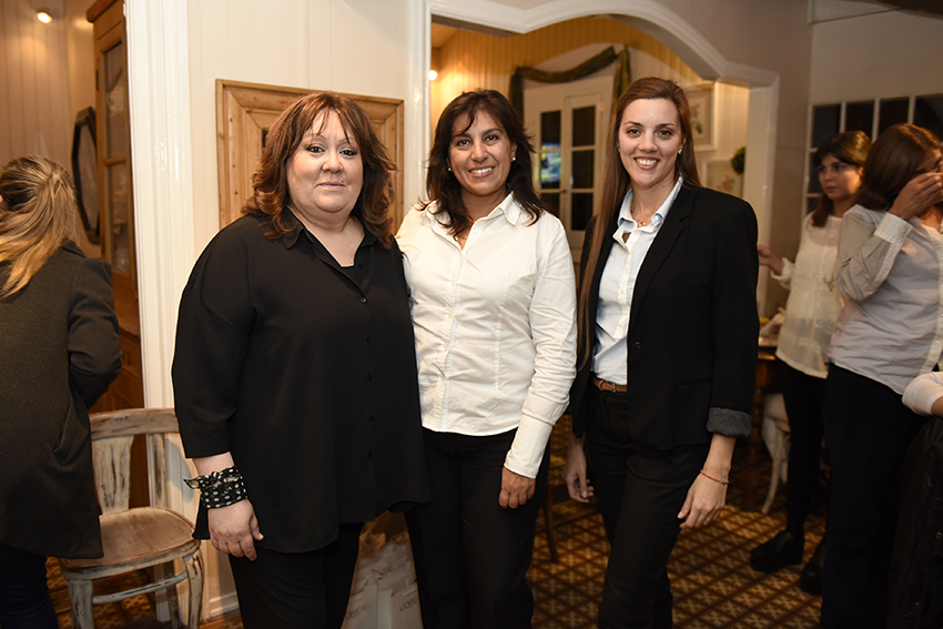 Rosario Viñoly, Rossana Desiderio, Inés Pampín.