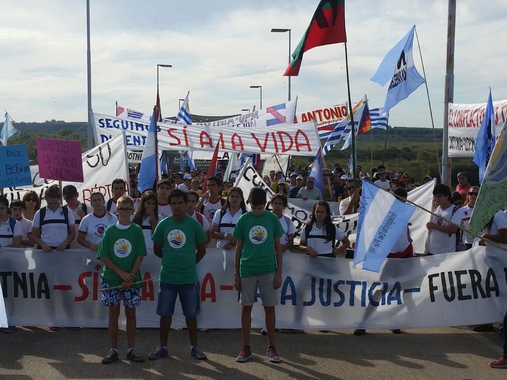 El eterno femenino de una imaginativa pintora