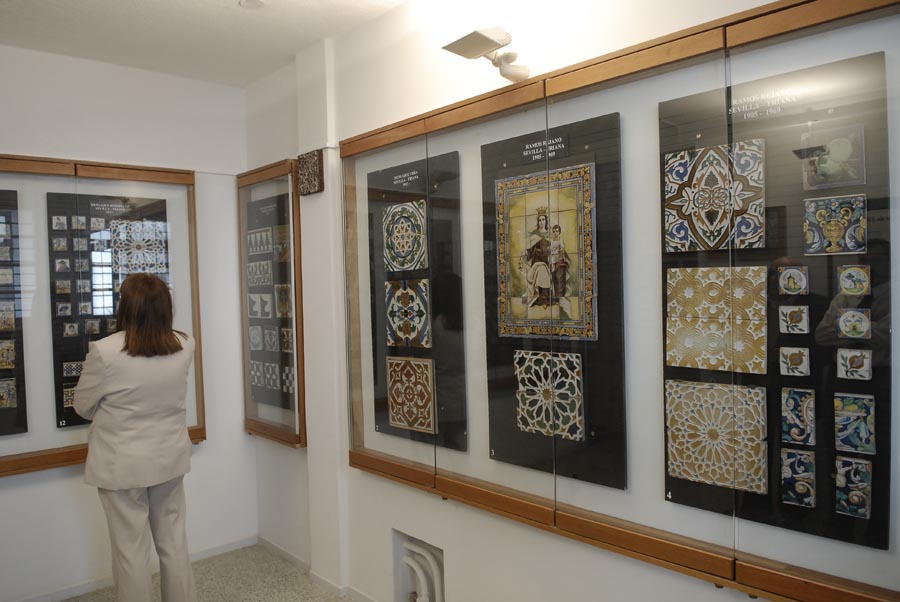 El eterno femenino de una imaginativa pintora